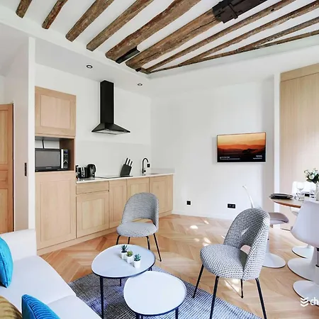 Magnificent Apartment In Le Marais Appartamento *
